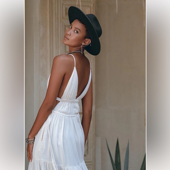 Elegant White Midi Dress - Picture 5 of 11